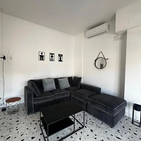 Апартаменты Casa Conce Two Metro Stops From The Colosseum Рим